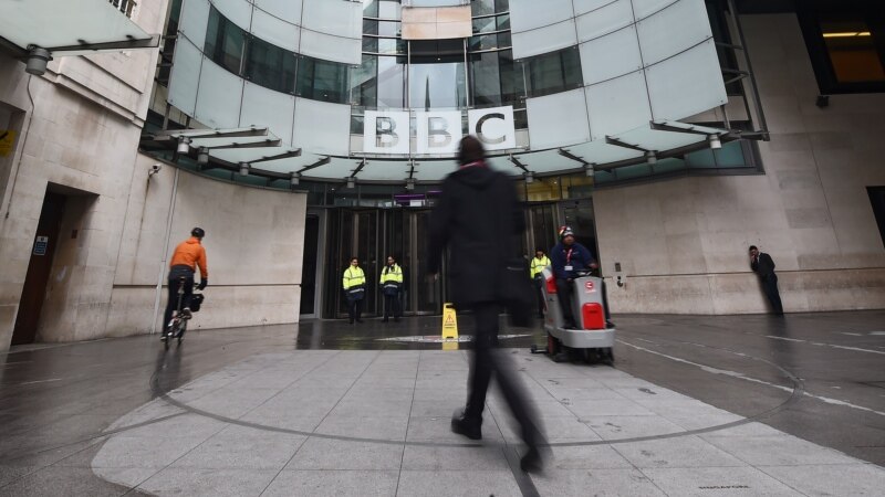 Voditelji BBC pristali na manje plate zbog nejednake zarade