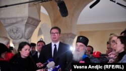 Predsednik Srbije Aleksandar Vučić tokom susreta sa srpskim patrijarhom Irinejom krajem decembra
