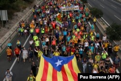 Stotine hiljada demonstranata stiglo je u Barcelonu 18. oktobra nakon što su tri dana hodali iz različitih gradova Katalonije