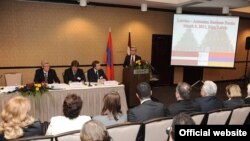Латвия - Совместная пресс-конференция президентов Армении и Латвии, Рига, 9 марта 2011 г. 