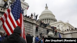 حمله معترضان بر کانگرس امریکا