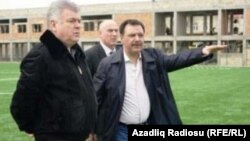 Хафиз Мамедов (справа), министр транспорта Зия Мамедов (слева)