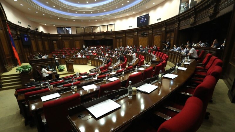 Национальное собрание приняло в первом чтении проект поправок в Налоговый кодекс
