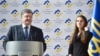 Президент України Петро Порошенко та новий керівник Одеської митниці Юлія Марушевська. Одеса, 16 жовтня 2015 року