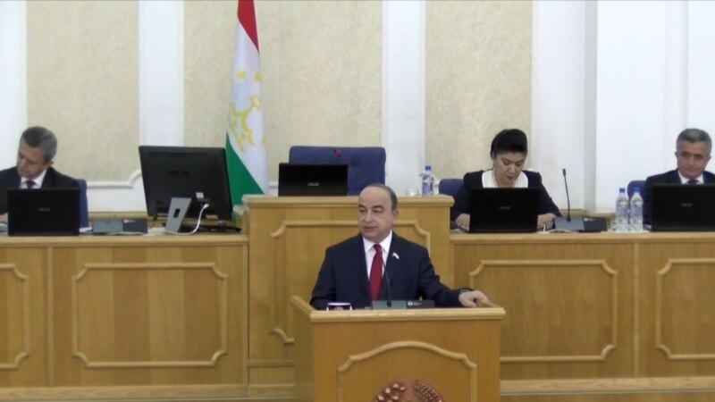 Депутаты таджикского парламента: 