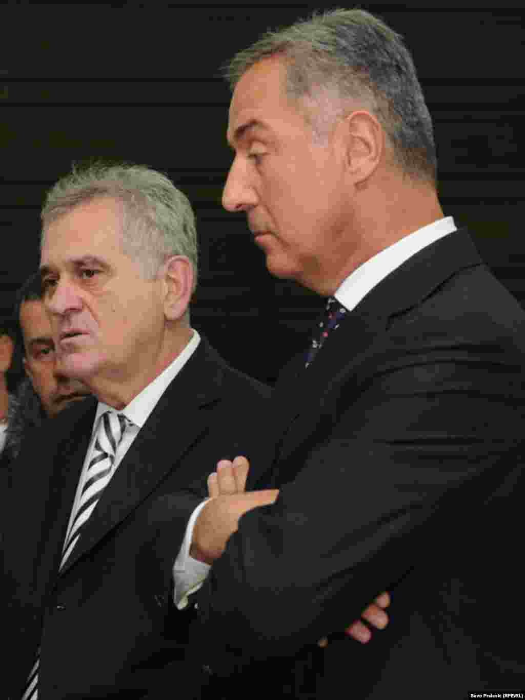 Tomislav Nikolić i Milo Đukanović u Podgorici, 23. novembra 2011