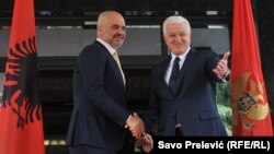 Premijeri Albanije i Crne Gore Edi Rama i Duško Marković, prilikom jednog od ranijih susreta 