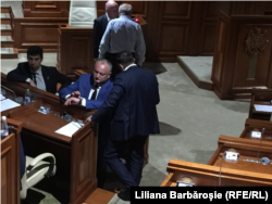 Președintele Igor Dodon in Parlament, la sedința extraordinară convocată de Socialiști și Blocul ACUM, 8 iunie 2019