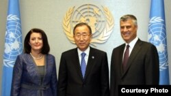 Presidentja e Kosovës Atifete Jahjaga, Sekretari i Përgjithshëm i OKB-së, Ban Ki-Mun dhe kryeministri Hashim Thaçi, Nju Jork. 
