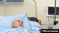 Պարույր Հայրիկյանը հիվանդանոցում: 1-ը փետրվարի 2013թ.