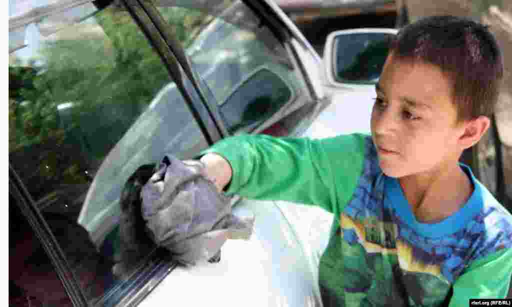 Afghanistan – Afghan Labor kids in Kabul city