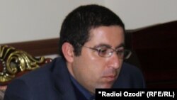 Таджикский адвокат Бузургмехр Ёров.