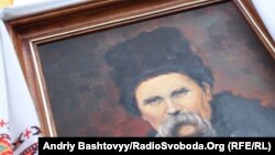 «Переписав оце свою «Слепую» та й плачу над нею, який мене чорт спіткав і за який гріх, що я оце сповідаюся кацапам, черствим кацапським словом»