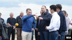 Груевски врши увид во градежни активности на патот Сончев град
