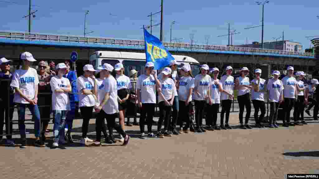 На митинге ЛДПР в Казани, 1 мая 2017 года