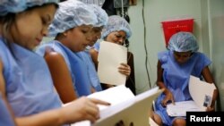 کارمندان صحی در یکی از شفاخانه‌های ونزوئلا