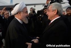 Serzh Sarkisian və Hassan Rouhani Yerevan aeroportunda, 21 Dek 2016