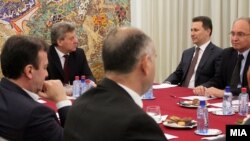 Државниот врв на средба кај претседателот Ѓорѓе Иванов по инцидентот во Гошинце. 