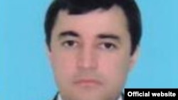 Алишер Султанов.