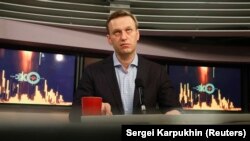 Aleksei Navalnîi vorbind la postul de radio „Ecoul Moscovei” la 27 decembrie 2017