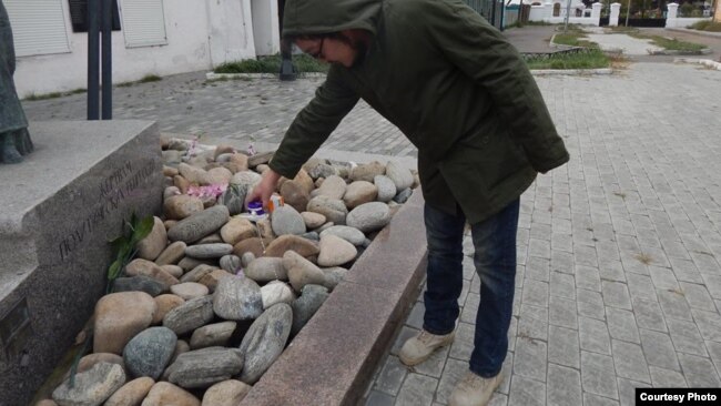 "Мы тихо помянули предков"
