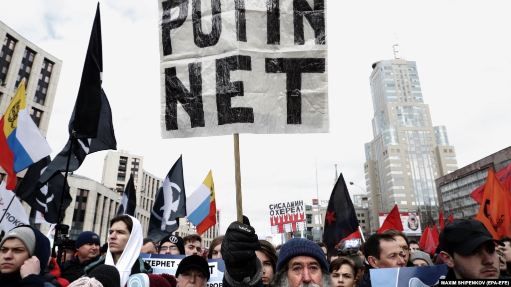 People attend an opposition rally in Moscow against the bill on sovereign RuNet and censorship on the Internet on March 10.