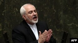  Mohammad Javad Zarif në Parlamentin iranian