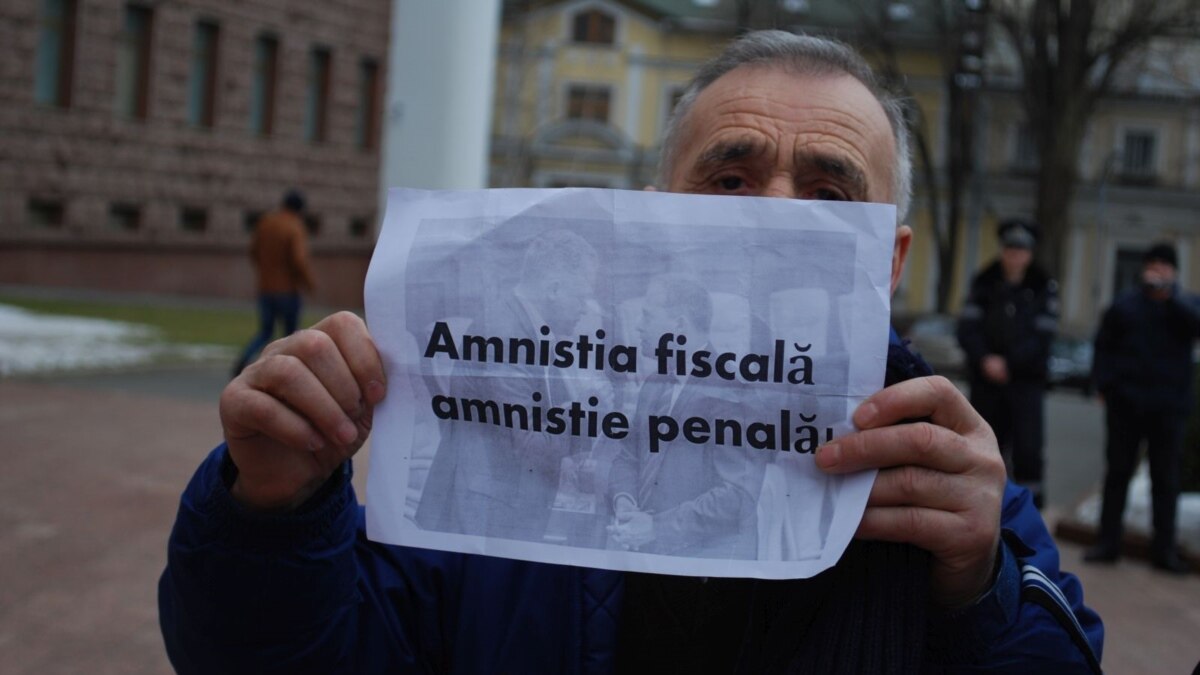 Partide De OpoziÈ›ie ProtesteazÄƒ Impotriva Amnistiei Fiscale