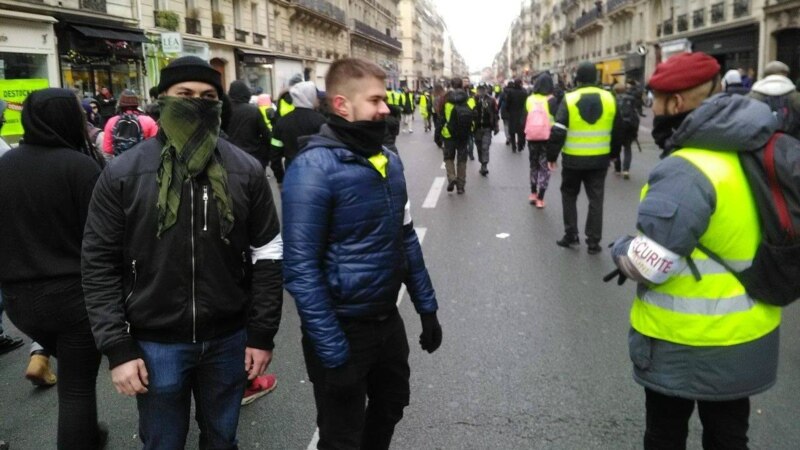 Fransiýanyň “Sary keltekçe” protestleri 12-nji hepde dowam edýär