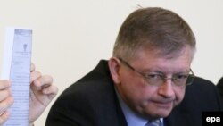 Russian Ambassador to Poland Sergei Andreev is not among those being expelled. (file photo)