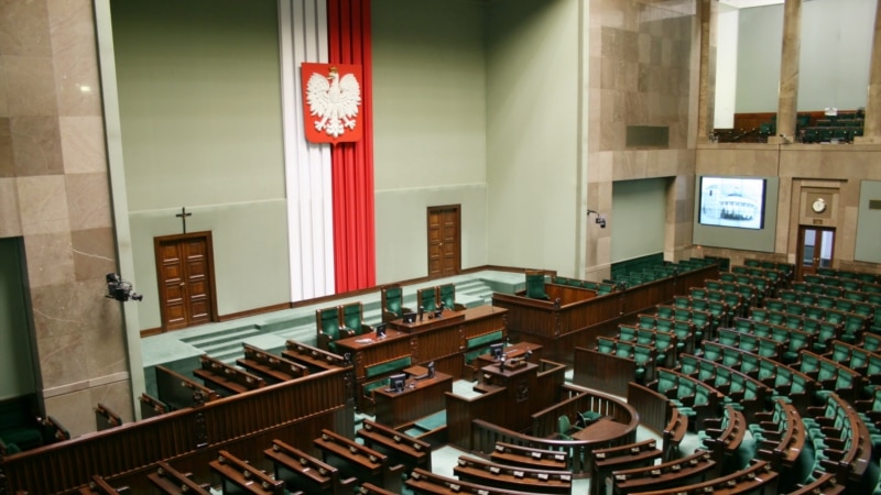 Полскиот парламент одобри резолуција за реформи во судството