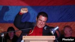 Armenia -- Gagik Tsarukian speaks at the rally, Yerevan, 10Oct2014