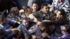 حمله طرفداران حسنی مبارک به خبرنگاران شاهد درگیری در قاهره 