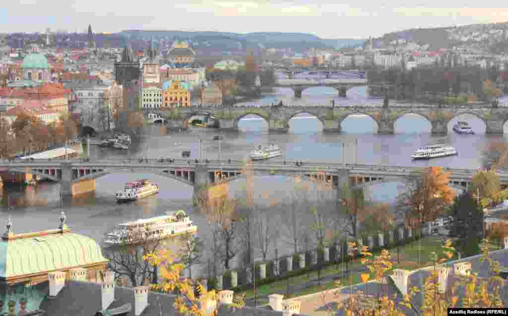 Czech Republic - Autumn in Prague. Photos by RFERL Azeri Service correspondent Rovshan Gambarov