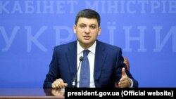 Прем’єр-міністр Володимир Гройсман має намір покласти край контрабанді і тіньовим схемам на митниці