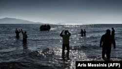 Архива: Бегалци и мигранти на грчките острови. 