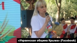 Анастасия Гридчина, руководитель пророссийской «Украинской общины Крыма», во время выступления в одной из крымских школ, 2019 год