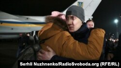Журналіст Станіслав Асєєв у день обміну утримуваними особами. Аеропорт «Бориспіль», 29 грудня 2019 року