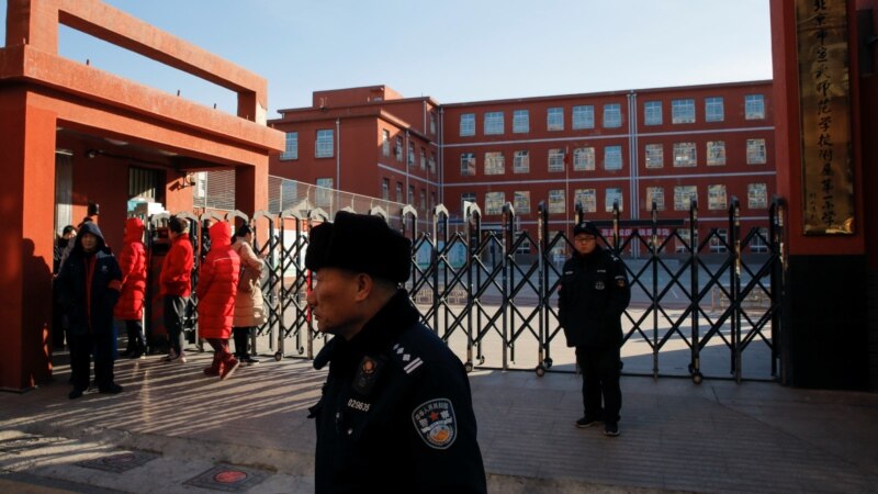Напаѓач повреди 20 ученици во Пекинг