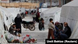 Лагерь беженцев в сирийском Идлибе