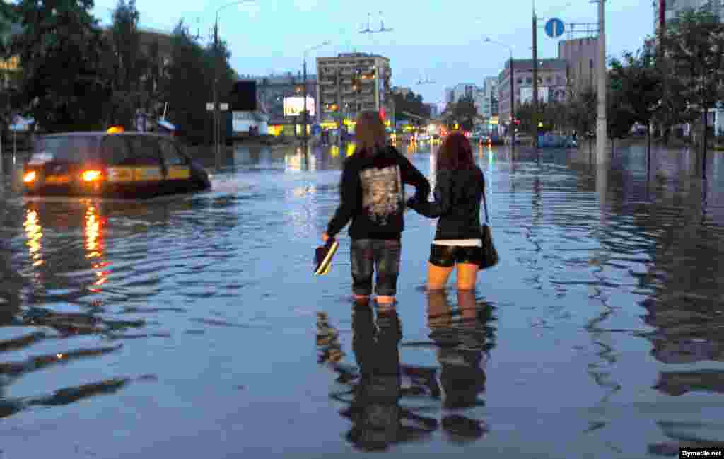 Bjelorusija - Ljetnje kiše uzrokovale poplavu u Minsku, 19. juli 2012. 