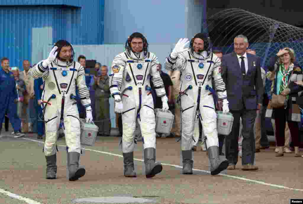 Қазақстандық космонавт Айдын Айымбетов Халықаралық ғарыш станциясына Байқоңыр ғарыш айлағынан 2 қыркүйек күні «Союз ТМА-18М» ғарым кемесі экипажы құрамында ұшты. Онымен бірге ғарышқа Ресей ғарышкері Сергей Волков пен астронавт Андреас Могенсен аттанды.
