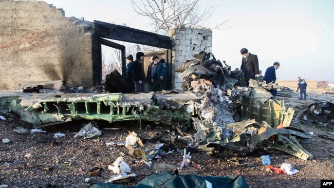 Фотогалерея: український авіалайнер розбився в Ірані. Всі пасажири та члени екіпажу загинули