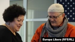 Svetlana Bivol și Vasile Botnaru în studioul Europei Libere de la Chișinău 