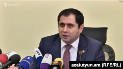 Министр обороны Армении Сурен Папикян (архив)