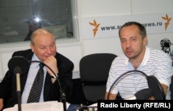 Егор Гайдар и Михаил Соколов в студии Радио Свобода.