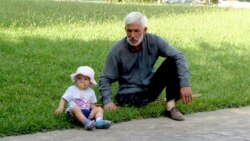 Türkmenistan: Pensiýalar plastik kartlaryna geçiriler