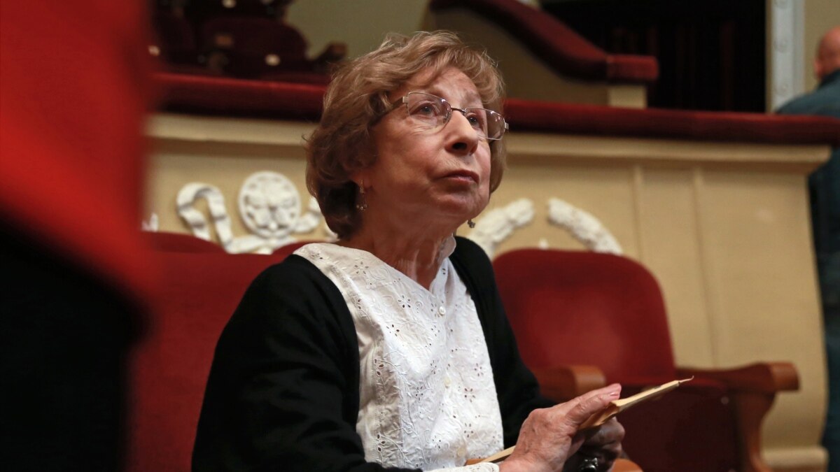 The performance with Akhedzhakova was removed from the repertoire of “Sovremennyk”.