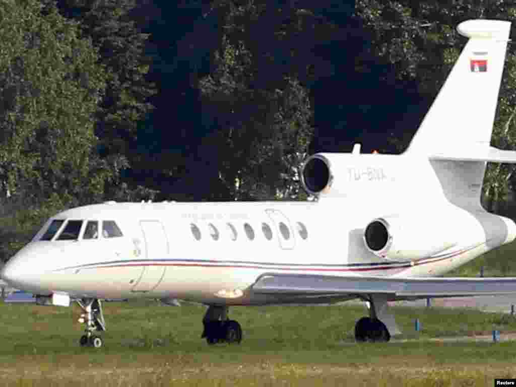 Avion koji navodno prevozio Mladića u Hag na beogradskom aerodromu