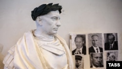Russia -- A statue of Russian President Vladimir Putin in style of Roman emperor is seen in the workshop of the Academy of Arts, St. Petersburg, March 18, 2015